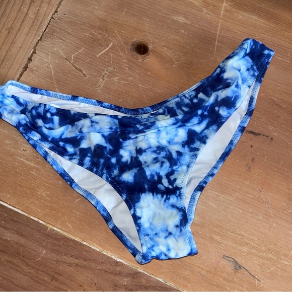 Victoria's Secret Blue Tie-Dye Bikini Bottom - Picture 1 of 4